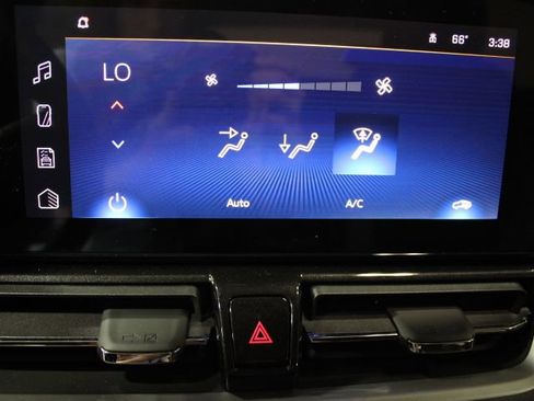 New 2026 Chevrolet TrailBlazer LT w/ Convenience Package AWD/4WD image 3