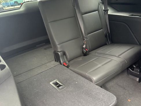 Used 2021 Chevrolet Tahoe LT w/ LT Signature Package image 11