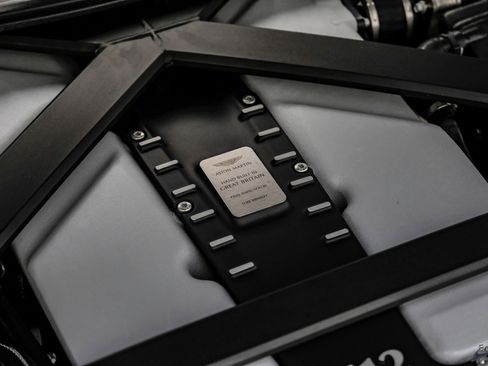 Used 2023 Aston Martin V12 Vantage RWD image 96