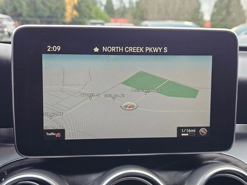 Used 2018 Mercedes-Benz GLC 300 4MATIC image 14