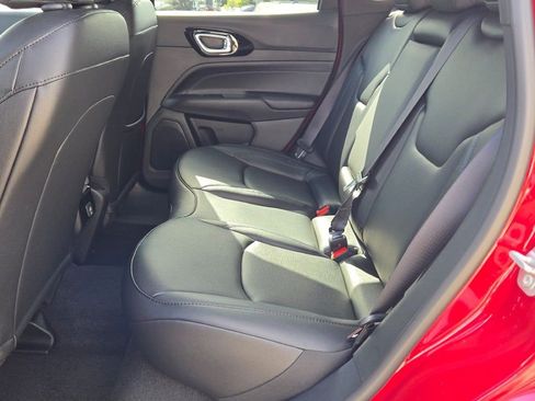 New 2026 Jeep Compass Limited w/ Limited Altitude Pack image 18