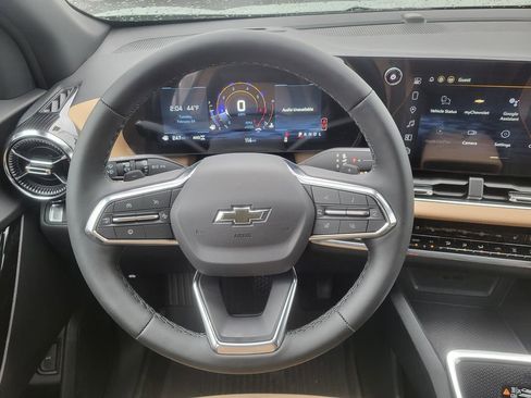 New 2026 Chevrolet Equinox ACTIV w/ Convenience Package III image 13