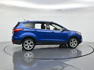 Used 2019 Ford Escape Titanium FWD video 2