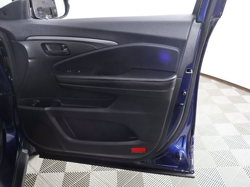 Used 2025 Honda Passport EX-L image 24