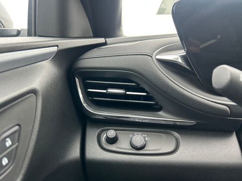 New 2026 Buick Envista Preferred FWD image 19