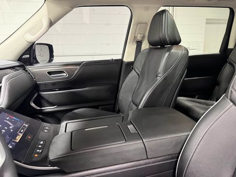 Used 2025 INFINITI QX80 Luxe image 14