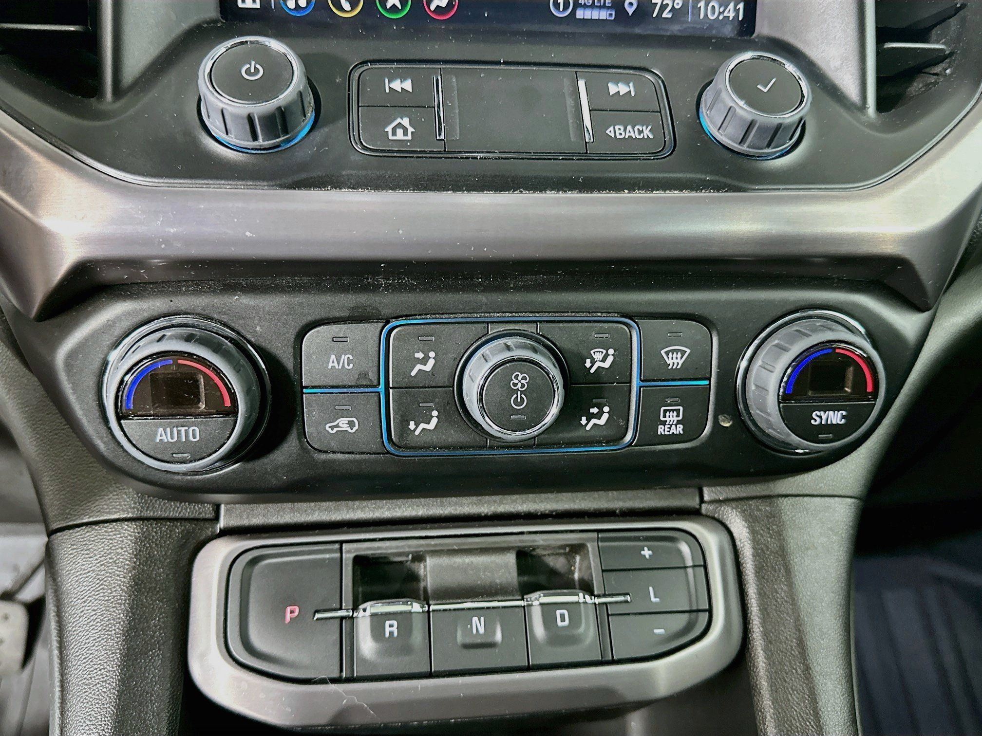 Used 2023 GMC Acadia AT4 w/ Technology Package AWD/4WD image 23