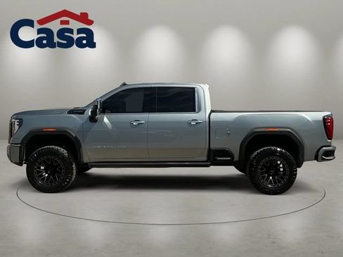 Used 2025 GMC Sierra 2500 Denali Ultimate AWD/4WD image 3