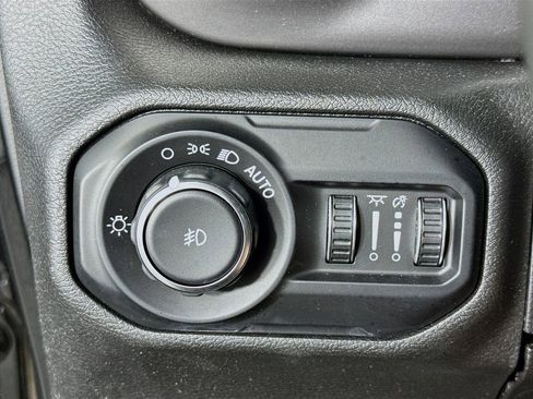 Used 2021 Jeep Wrangler Sport image 14