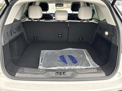 New 2026 Lincoln Nautilus Premier w/ Equipment Group 102A image 18