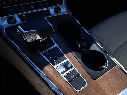 Certified 2025 Audi A6 Premium Plus w/ Premium Plus Package image 15