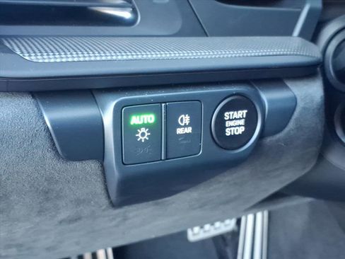 Used 2025 Porsche 911 Carrera GTS image 12