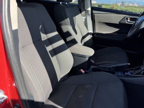 Used 2018 Toyota Corolla iM image 11