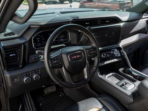 Used 2024 GMC Sierra 2500 AT4 w/ AT4 Premium Plus Package image 14