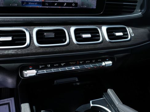 Used 2020 Mercedes-Benz GLE 450 4MATIC image 40