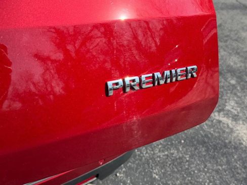 Used 2021 Chevrolet Traverse Premier w/ LPO, Floor Liner Package AWD/4WD image 5