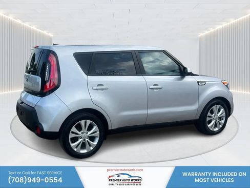 Used 2015 Kia Soul + FWD image 4