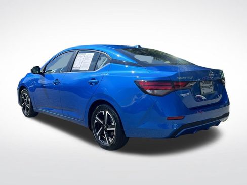 Used 2025 Nissan Sentra SV FWD image 3