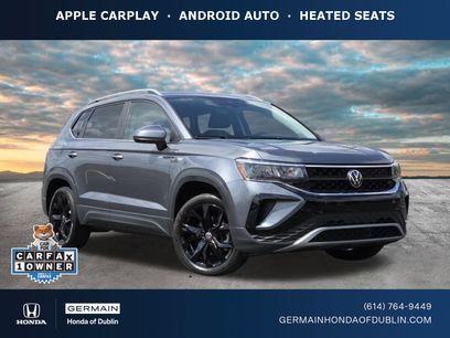 Used 2023 Volkswagen Taos SE w/ Black Wheel Package