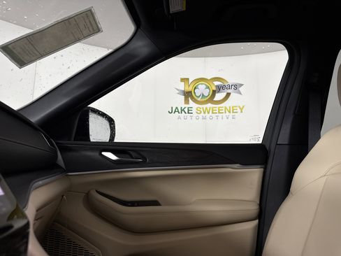 New 2025 Jeep Grand Cherokee Limited image 28