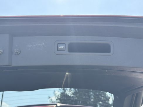 Used 2022 Toyota Highlander XLE image 33