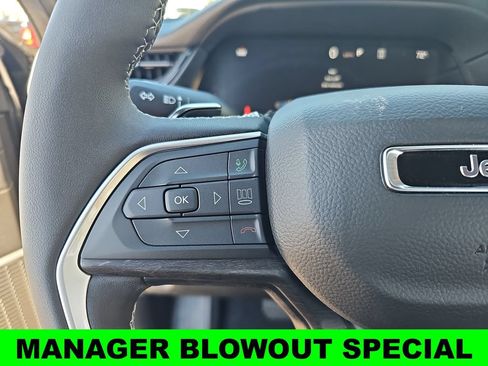 New 2026 Jeep Grand Cherokee L Limited w/ Limited Altitude Package AWD/4WD image 18