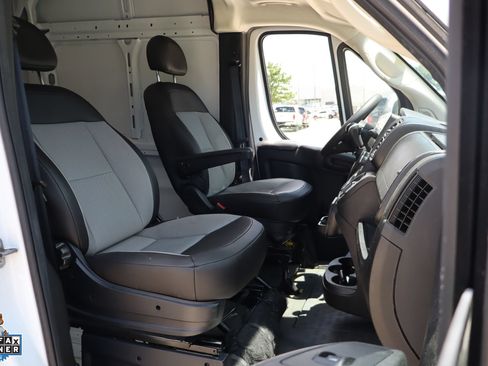 Used 2025 RAM ProMaster 2500 w/ Convenience Group FWD image 27