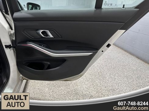 Certified 2025 BMW 330i xDrive Sedan w/ Premium Package image 19