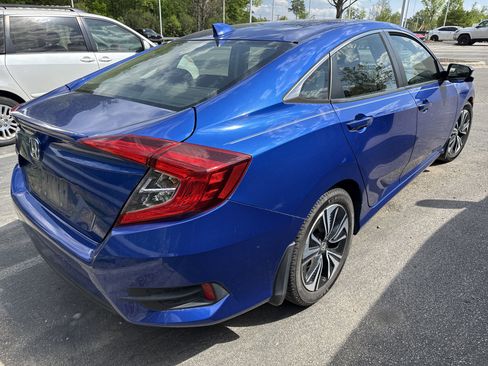 Used 2018 Honda Civic EX-T image 8