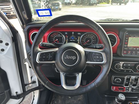 Used 2022 Jeep Gladiator Rubicon w/ LED Lighting Group AWD/4WD image 23