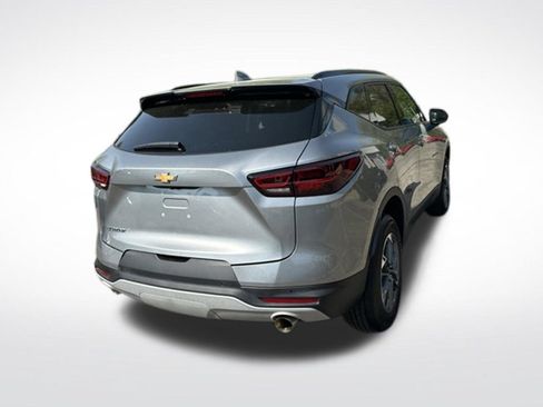 Used 2024 Chevrolet Blazer LT w/ Convenience Package FWD image 6