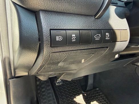 Used 2021 Toyota Camry LE image 20