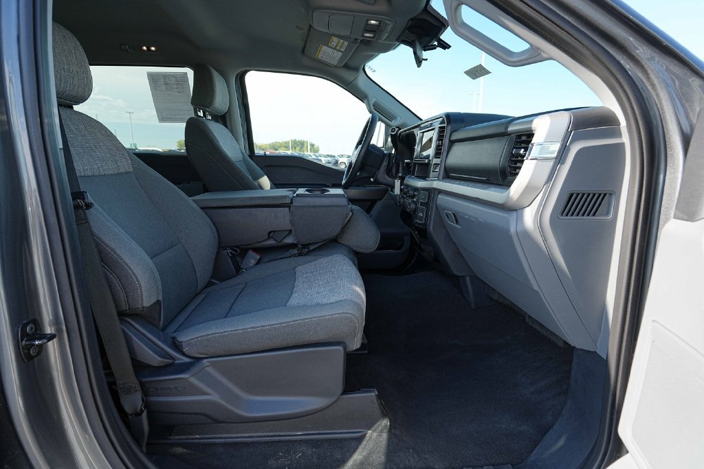 Used 2025 Ford F250 XLT AWD/4WD image 22