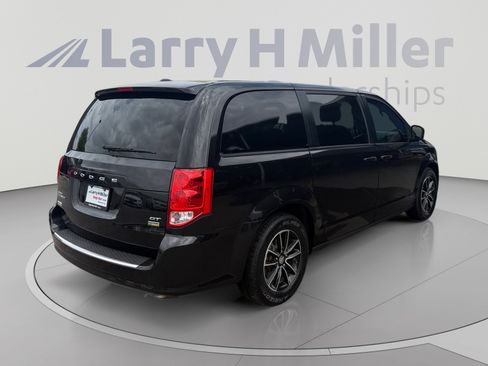 Used 2018 Dodge Grand Caravan GT FWD image 5