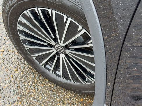 New 2026 Volkswagen Tiguan S image 10