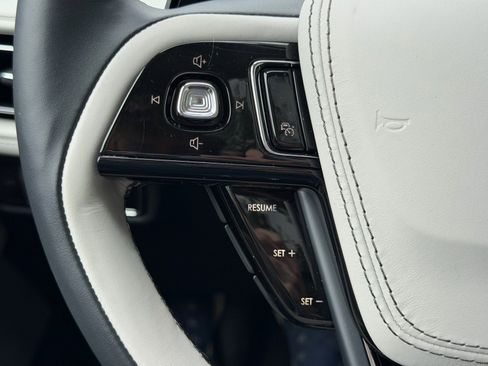 New 2026 Lincoln Aviator Reserve AWD/4WD image 30