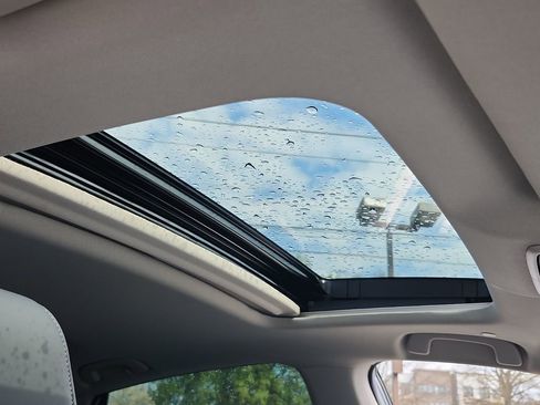 Used 2025 Honda Accord Touring image 19