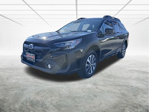 Used 2025 Subaru Outback Premium image 8