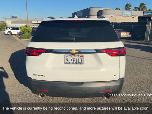 Used 2023 Chevrolet Traverse LT FWD image 7