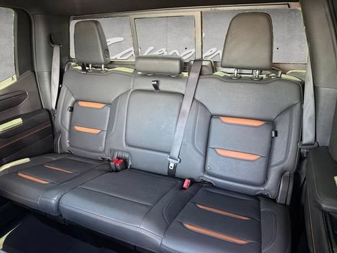 Used 2024 GMC Sierra 1500 AT4 w/ Technology Package AWD/4WD image 23