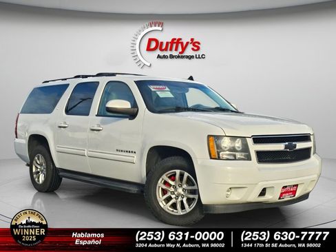 Used 2011 Chevrolet Suburban LT image 1