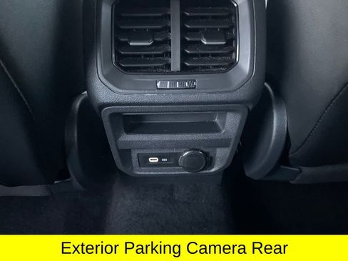 Used 2024 Volkswagen Tiguan SE FWD image 38