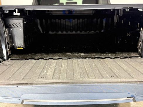 Used 2023 GMC Sierra 1500 Elevation image 16