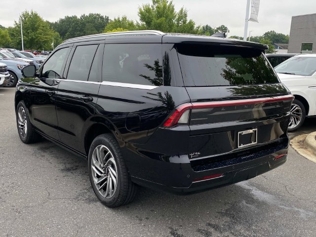 New 2027 Lincoln Navigator Reserve AWD/4WD image 28