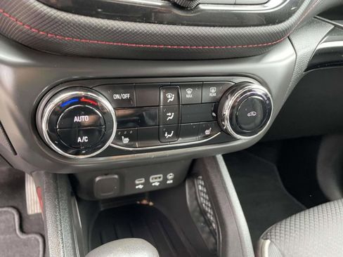 Used 2023 Chevrolet TrailBlazer RS w/ Convenience Package FWD image 24