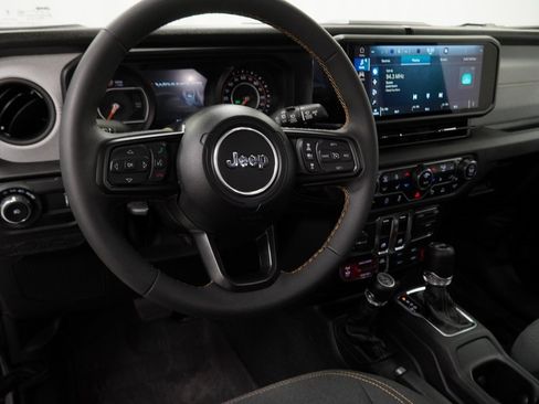 Certified 2024 Jeep Wrangler Willys image 22