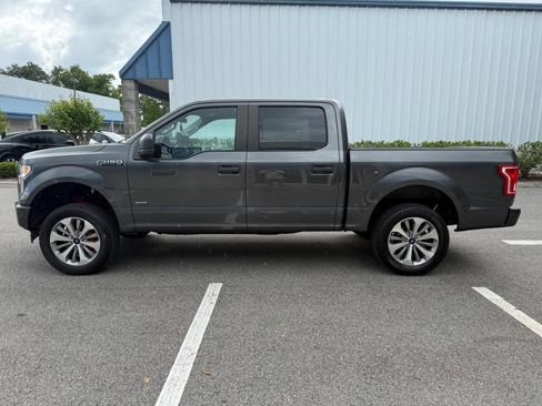Used 2017 Ford F150 XL w/ Equipment Group 101A Mid image 3