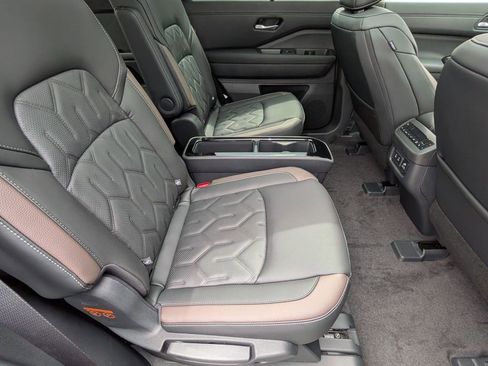 New 2026 Nissan Pathfinder Platinum AWD/4WD image 25