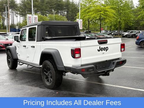 Used 2023 Jeep Gladiator Sport AWD/4WD image 5