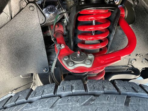 Used 2017 Toyota Tacoma TRD Off-Road image 19